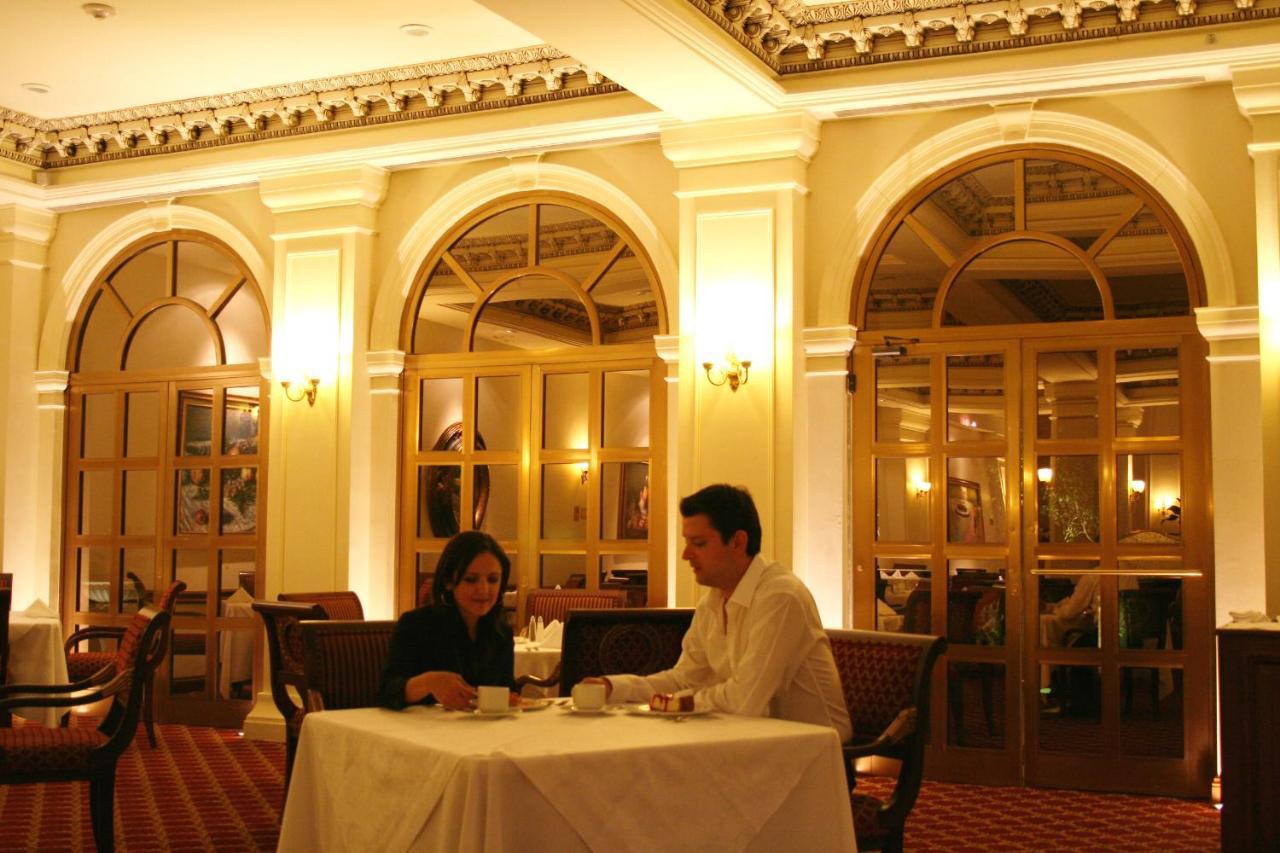 Safi Royal Luxury Valle San Pedro Garza Garcia Exterior photo The lobby lounge