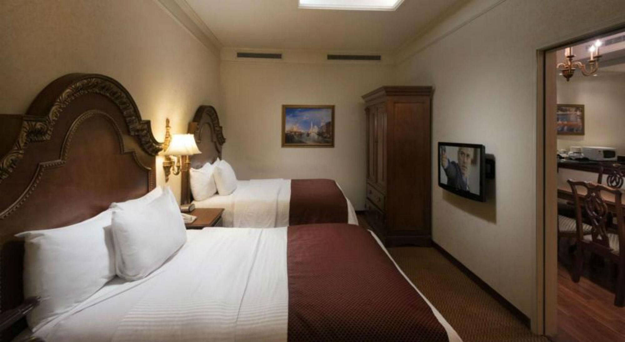 Safi Royal Luxury Valle San Pedro Garza Garcia Exterior photo A room at the hotel