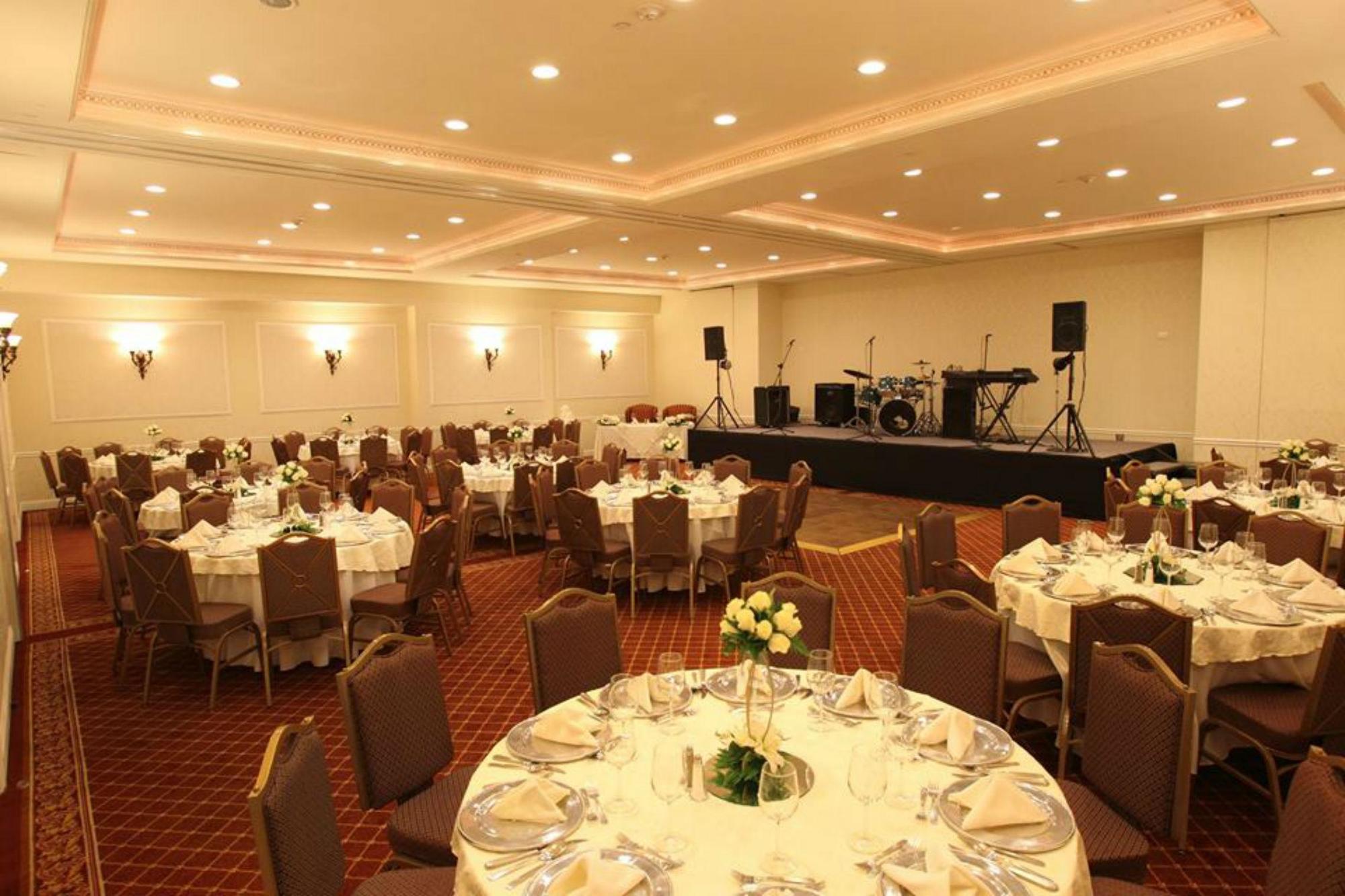 Safi Royal Luxury Valle San Pedro Garza Garcia Exterior photo The ballroom